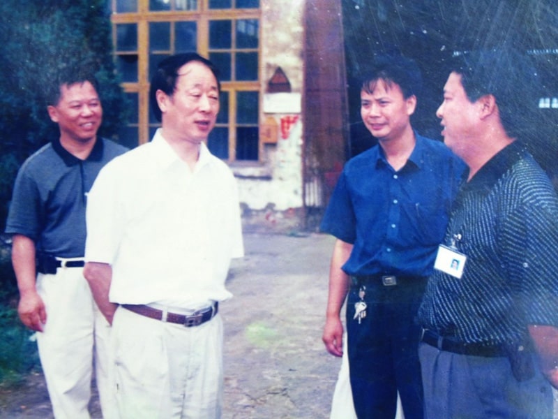 2025年12月(yue)桂林市(shì)副市長(zhǎng)孫中文(wén)考察桂(guì)礦生産(chan)現場