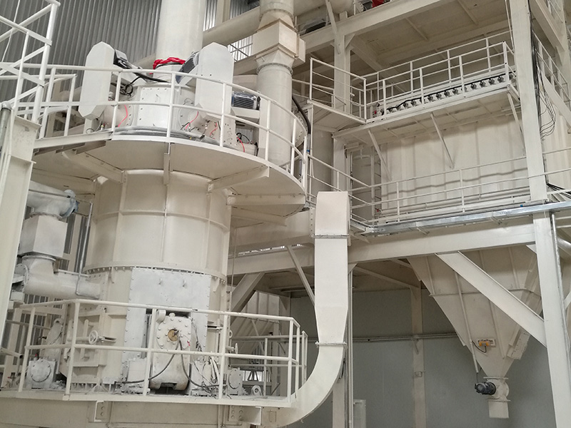 賀(hè)州超細碳(tan)酸鈣立磨(mo)生産線