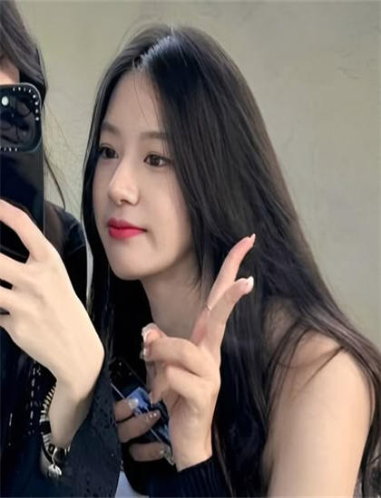 谭恩美：意外的回忆录社会批判视角：现实问题与批判意识经济分析